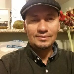 Meet your Posher, Carlos alexander